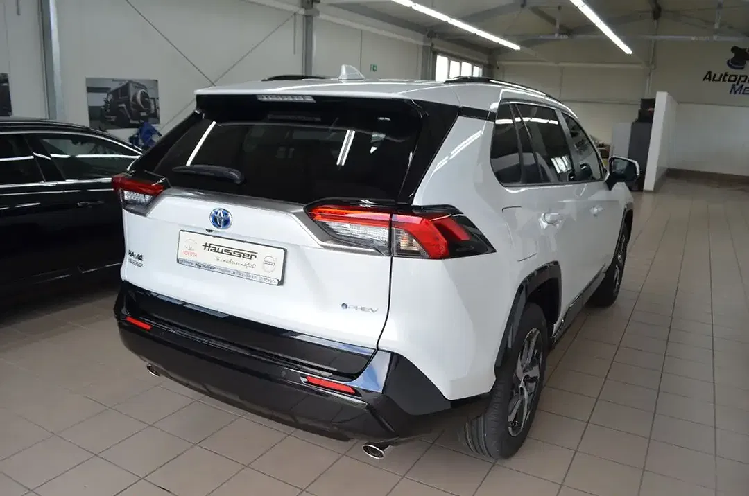 Toyota RAV 4 PHEV Teamplayer - Thumbnail 8