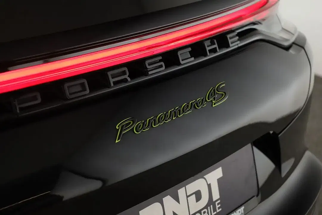 Porsche Panamera E-Hybrid 4 - Thumbnail 13