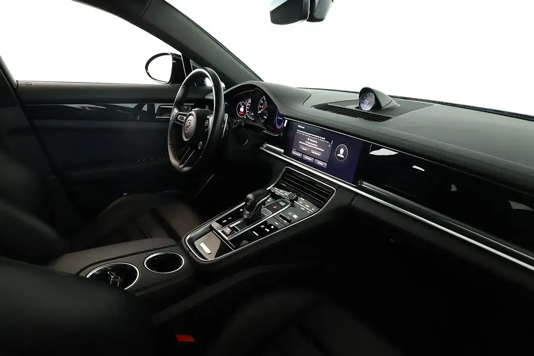 Porsche Panamera E-Hybrid 4 - Thumbnail 14
