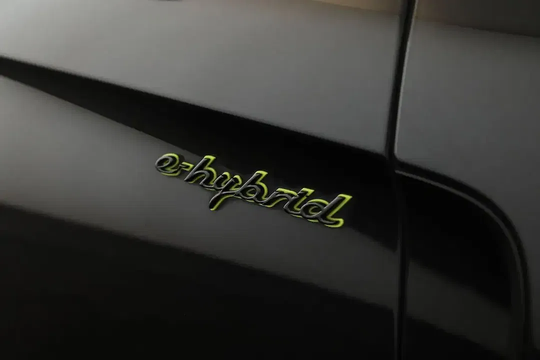Porsche Panamera E-Hybrid 4 - Thumbnail 16