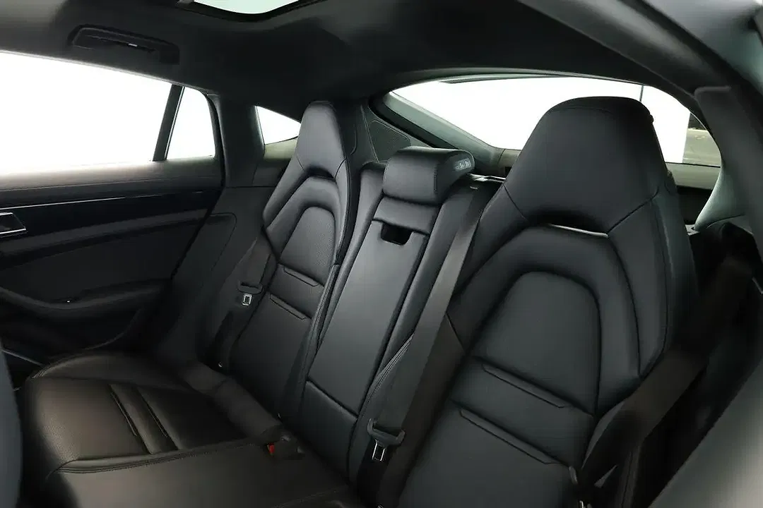 Porsche Panamera E-Hybrid 4 - Thumbnail 17