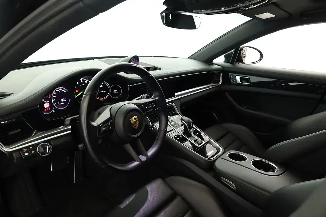 Porsche Panamera E-Hybrid 4 - Thumbnail 19