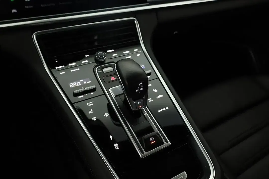 Porsche Panamera E-Hybrid 4 - Thumbnail 22