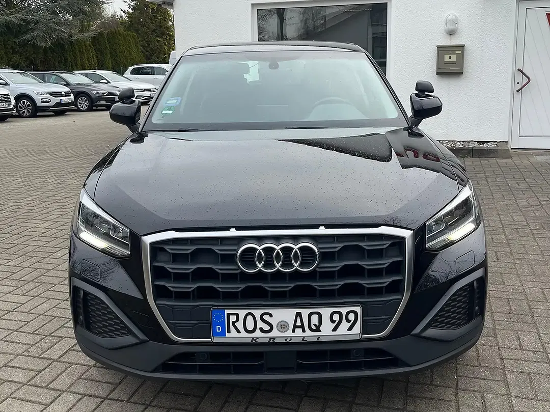 Audi Q2 35 TFSI Base - Thumbnail 3