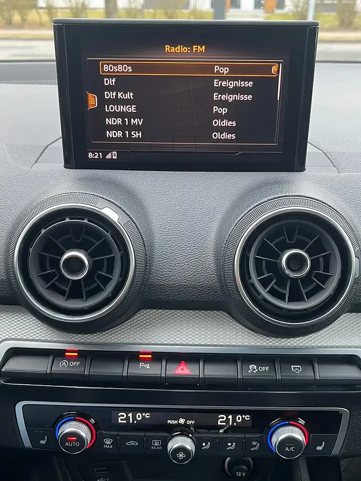 Audi Q2 35 TFSI Base - Thumbnail 8