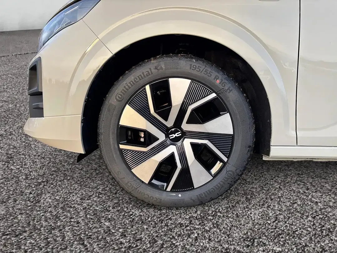 Dacia Sandero TCe Expression - foto 15