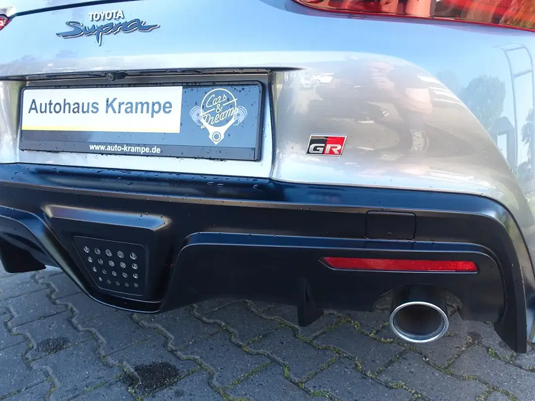 Toyota Supra - Thumbnail 11