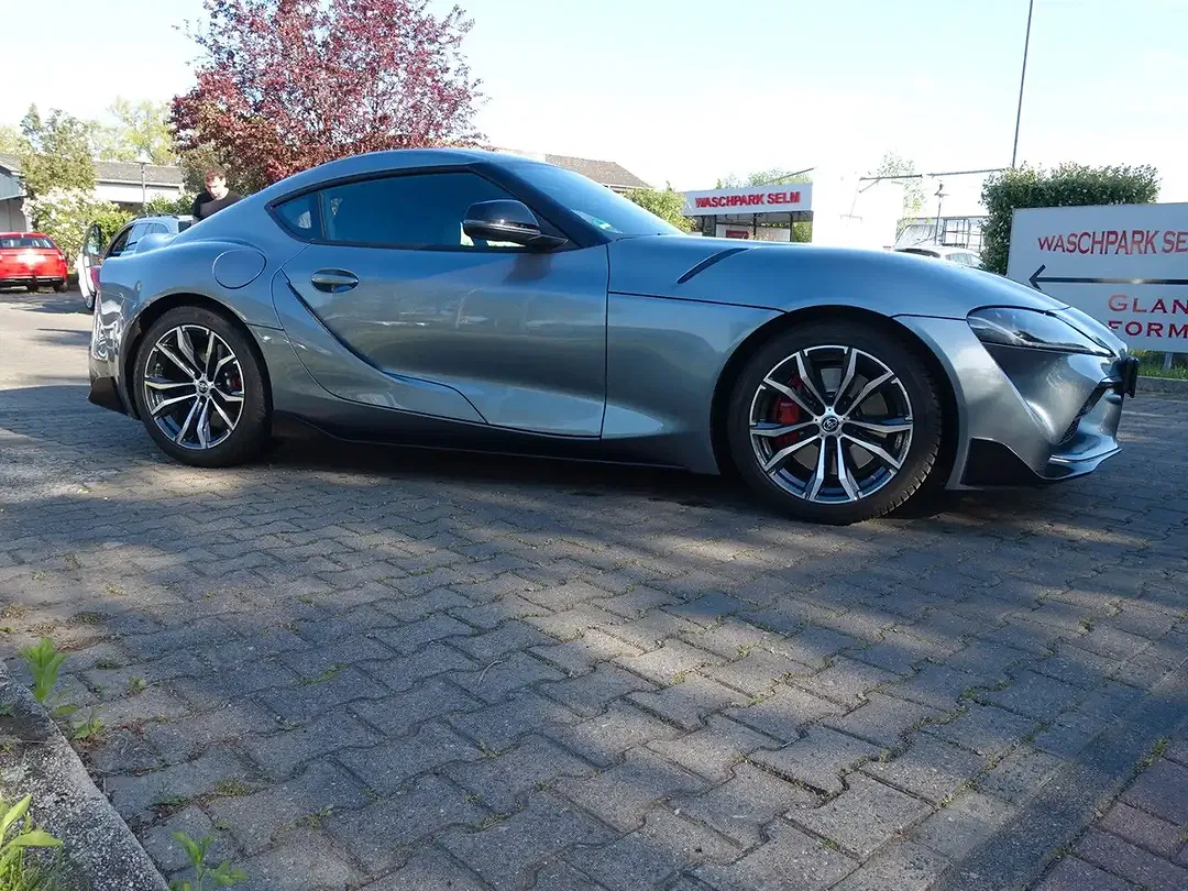 Toyota Supra - Thumbnail 4