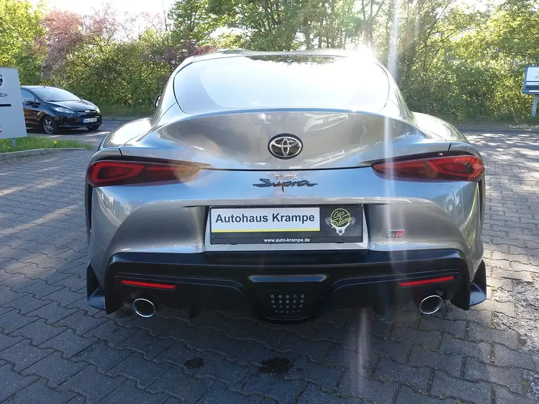 Toyota Supra - Thumbnail 9