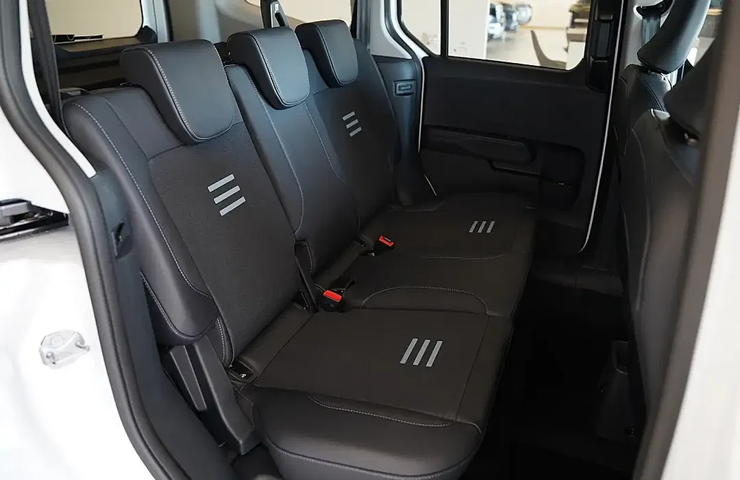Ford Tourneo Courier 1.0 EcoBoost Active - Thumbnail 14