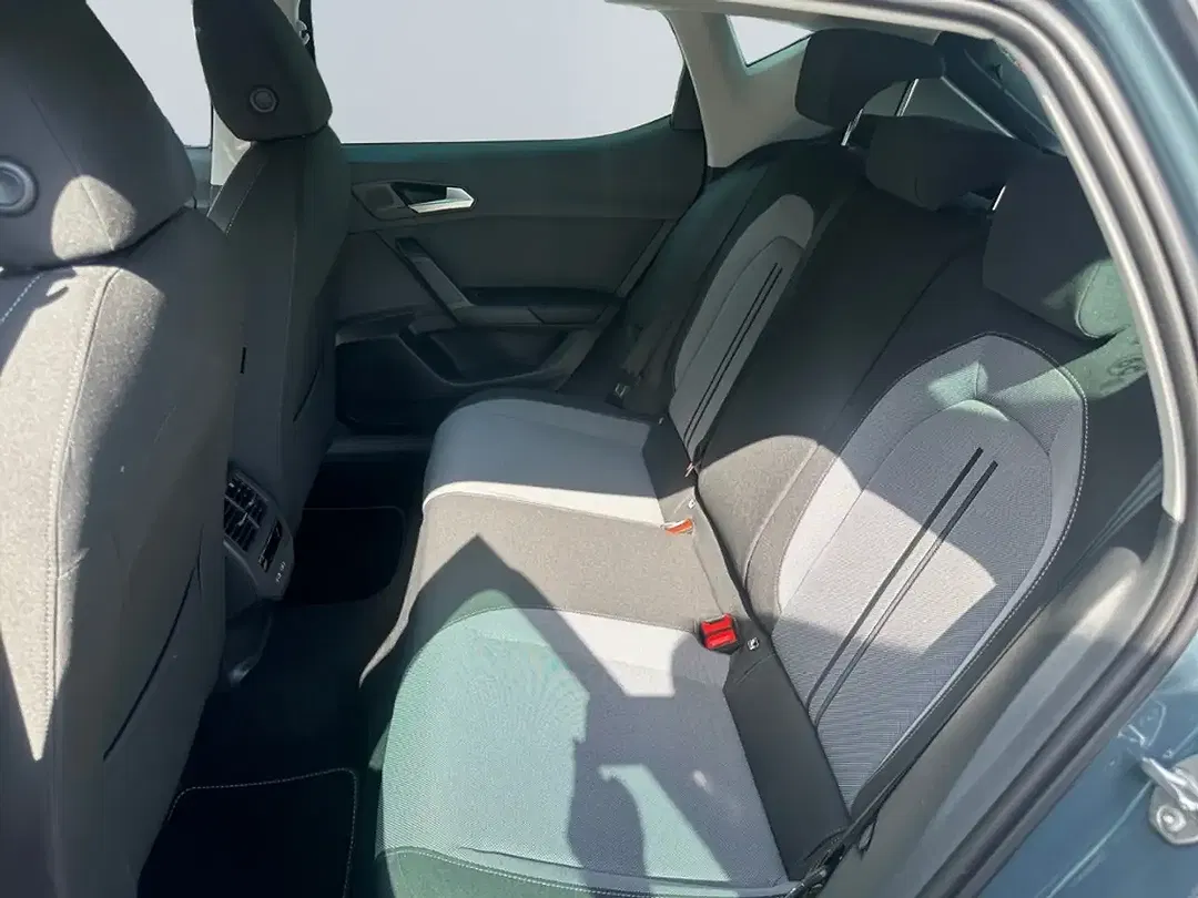 SEAT Leon 1.5 eTSI DSG Road Edition - Thumbnail 12