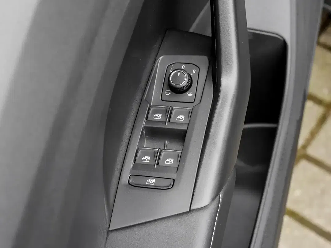 Volkswagen T-Cross 1.0 TSI DSG R-Line - Thumbnail 13