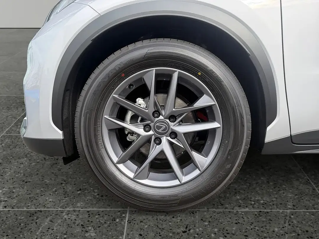 Lexus LBX 1.5 Hybrid - foto 14