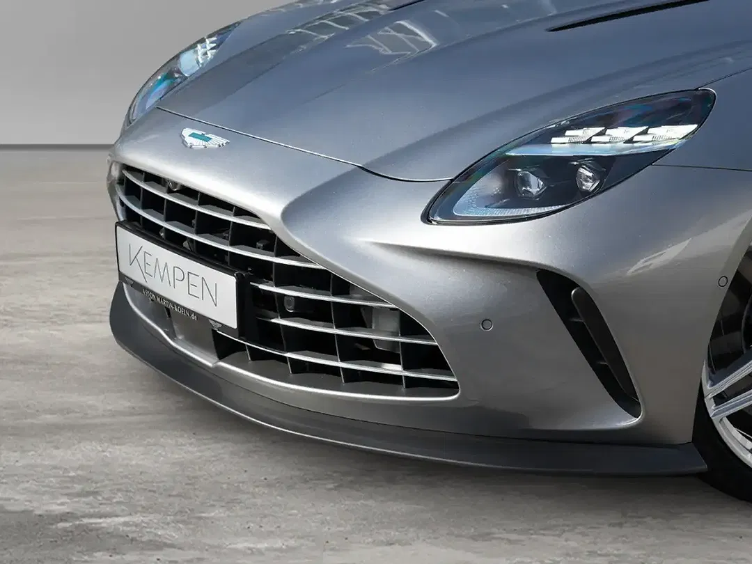 Aston Martin Vantage - Thumbnail 10