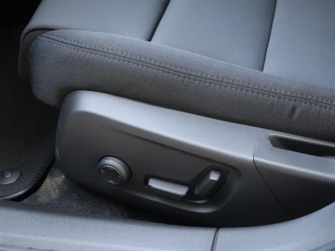 Polestar 2 Performance Long Range - Thumbnail 13