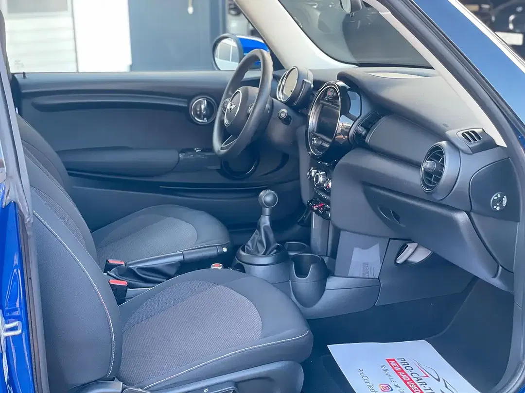 MINI One - Thumbnail 9