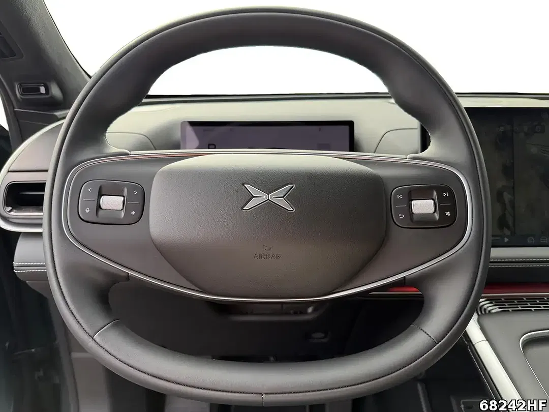 Xpeng G9 Performance - Thumbnail 9
