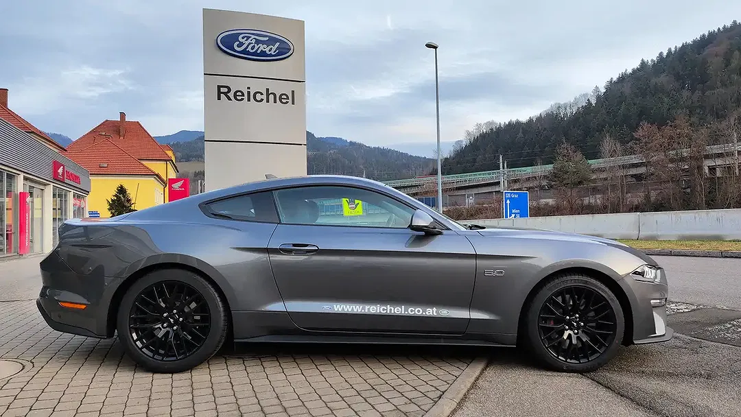 Ford Mustang GT - Thumbnail 7
