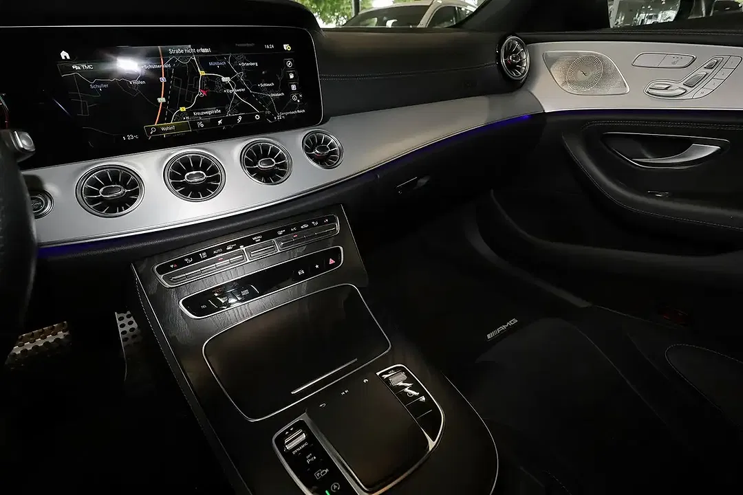 Mercedes-Benz CLS 300 4MATIC AMG - Thumbnail 10