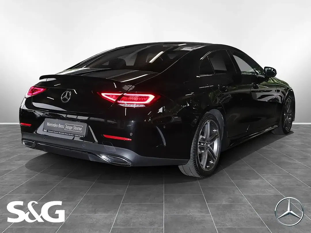 Mercedes-Benz CLS 300 4MATIC AMG - foto 2