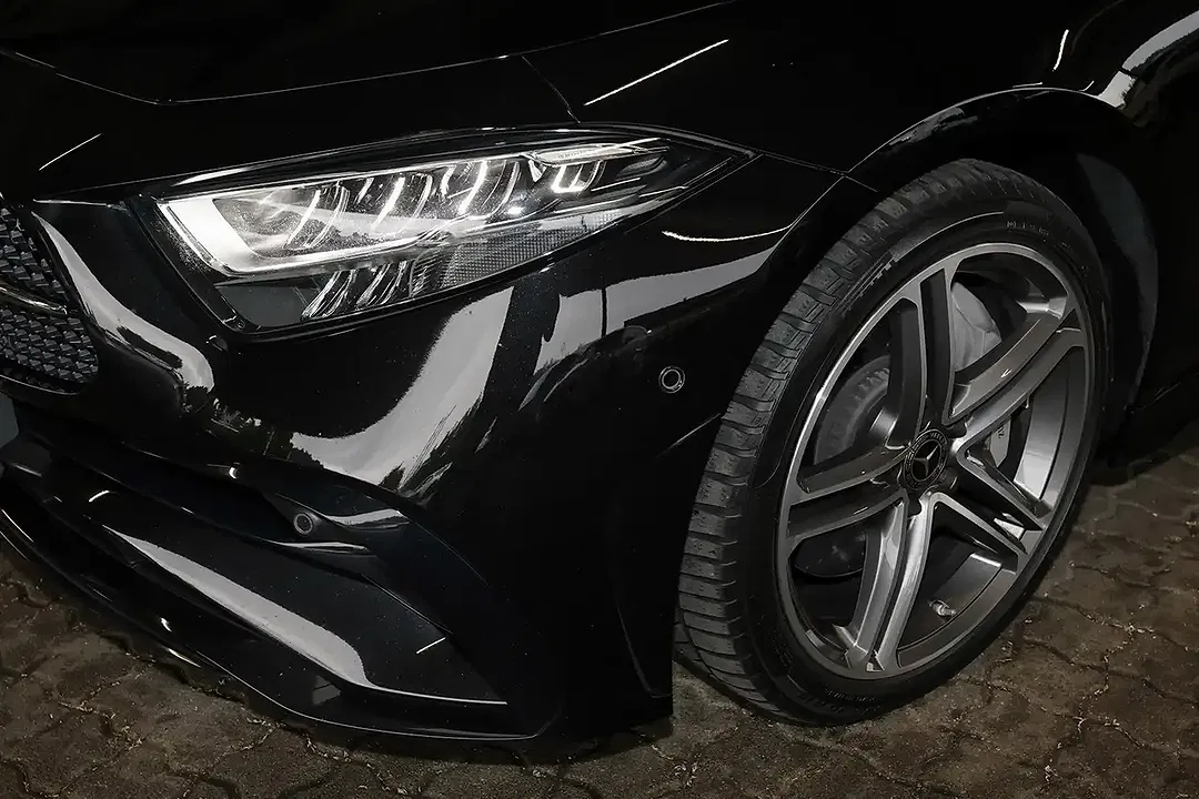 Mercedes-Benz CLS 300 4MATIC AMG - Thumbnail 3