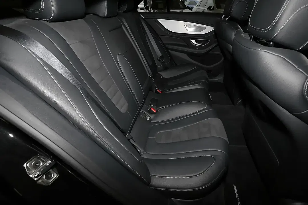 Mercedes-Benz CLS 300 4MATIC AMG - Thumbnail 6