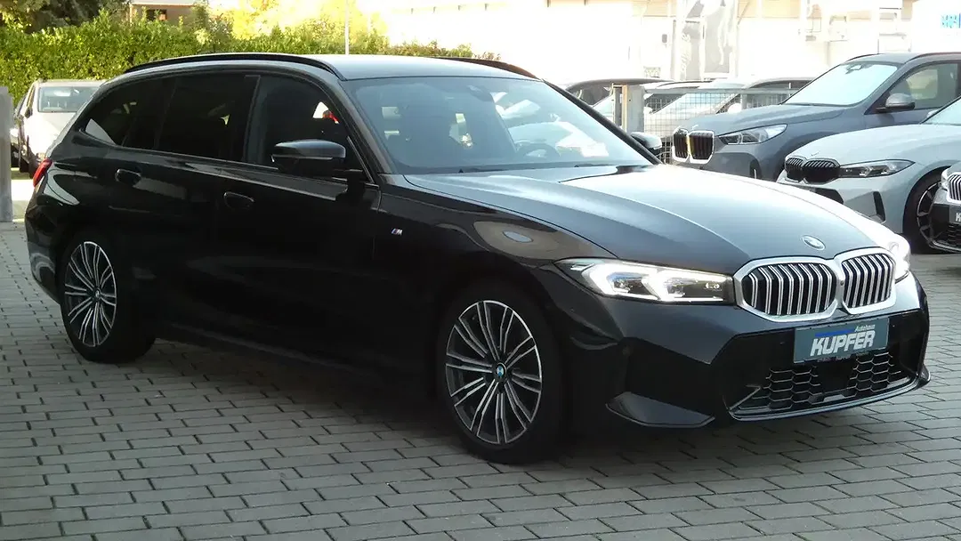 BMW 318 Touring M Sport - Thumbnail 2