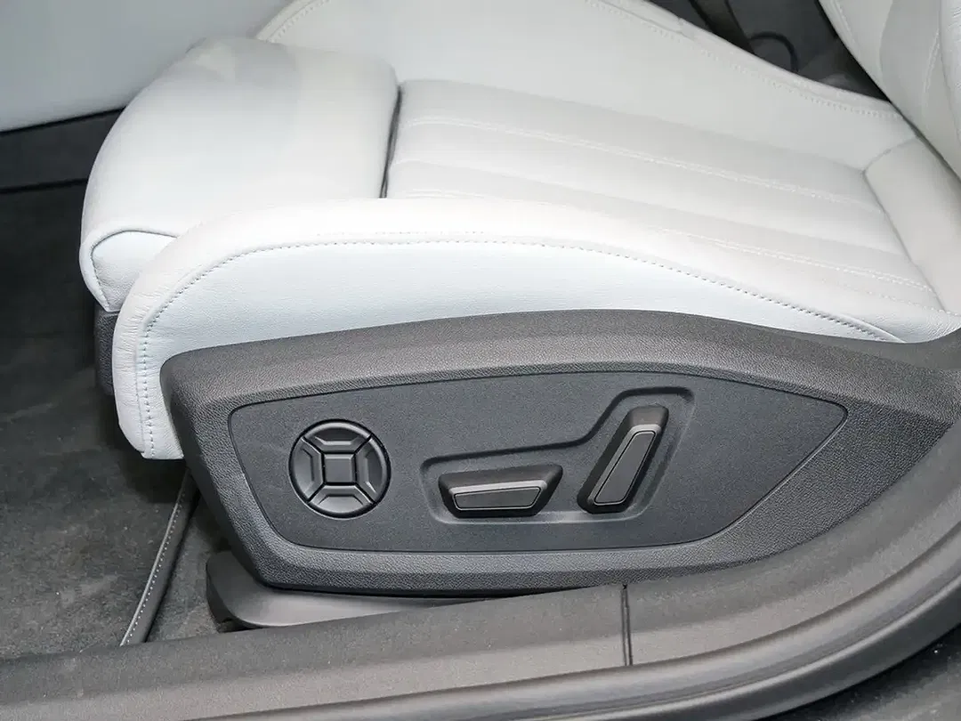 Audi A6 quattro - Thumbnail 14