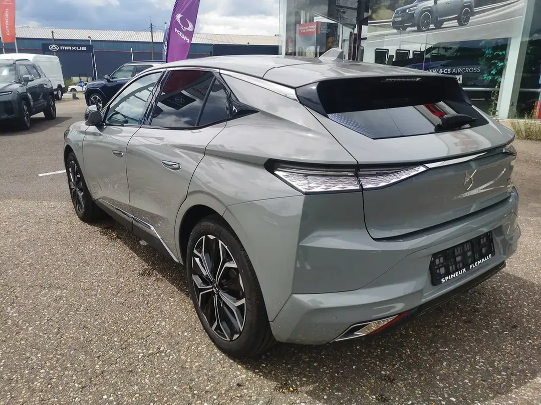 DS Automobiles DS 4 - Thumbnail 5
