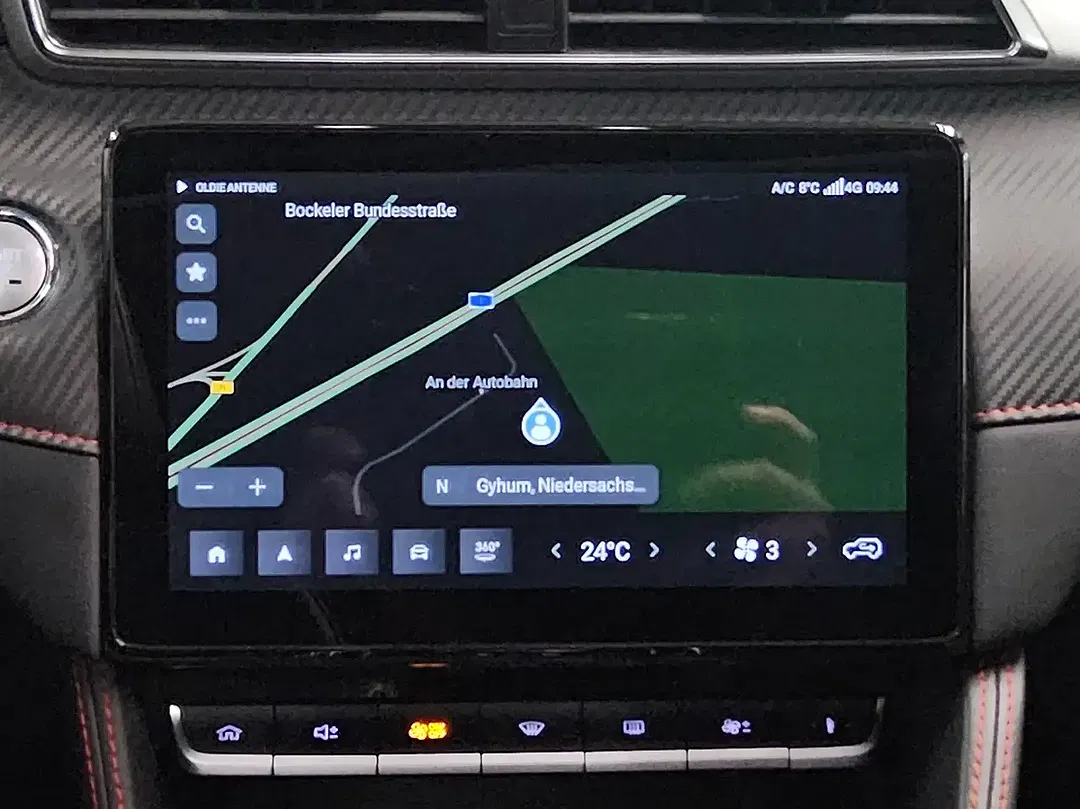 MG ZS EV Luxury - Thumbnail 8