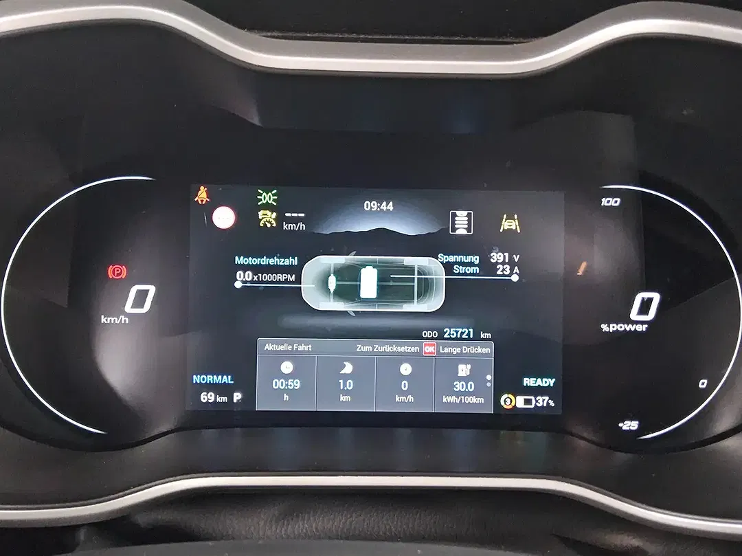 MG ZS EV Luxury - Thumbnail 9