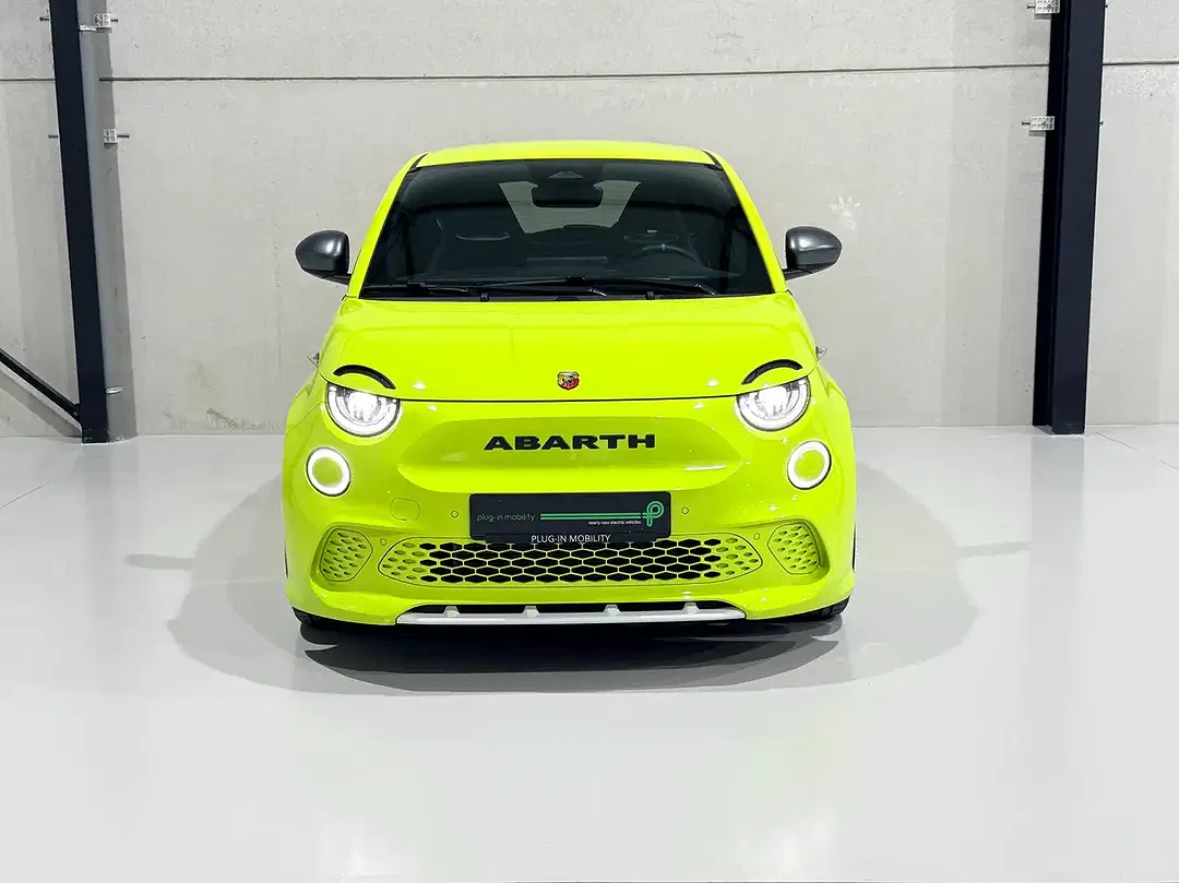 Abarth 500e - Thumbnail 11
