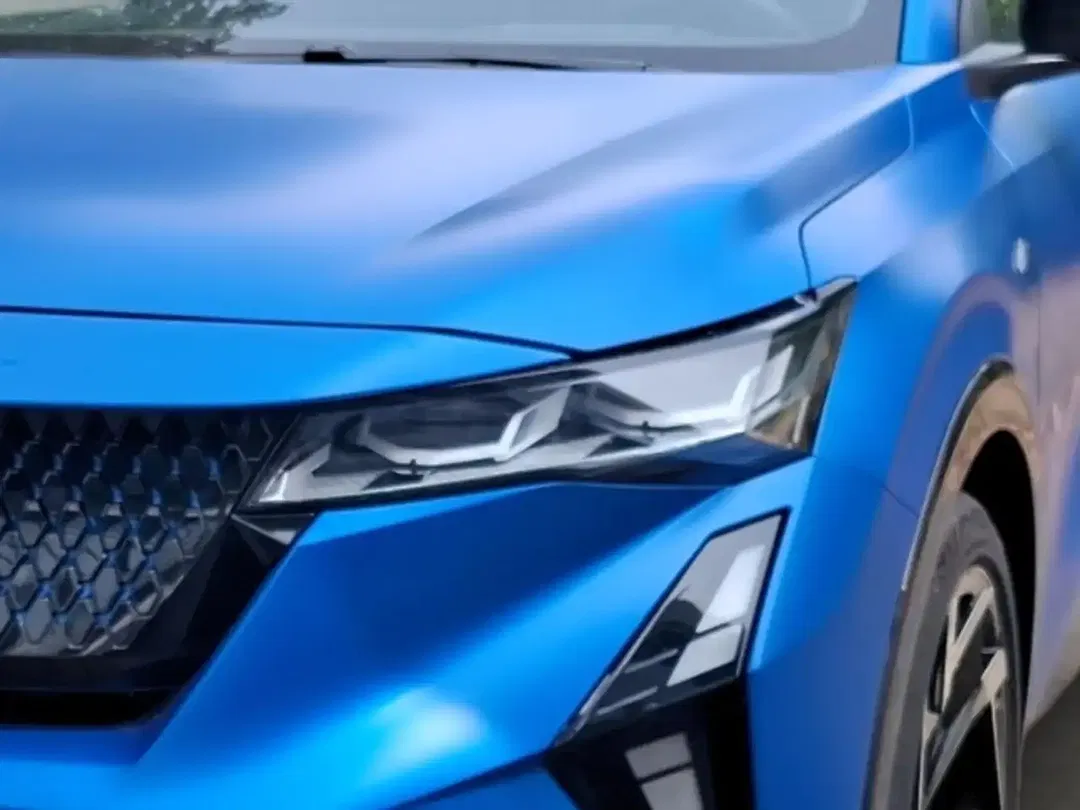 Renault Rafale E-Tech Hybrid PHEV 4x4 - Thumbnail 4