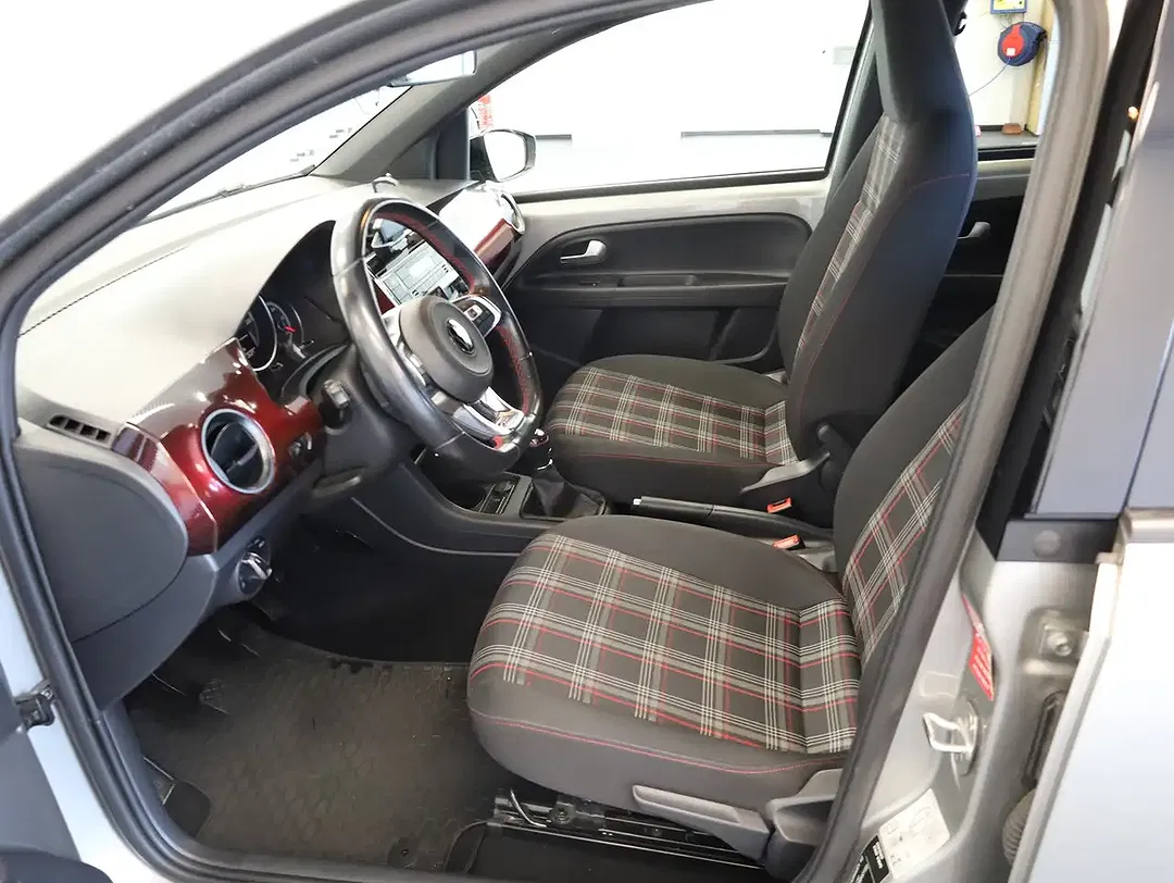 Volkswagen up! GTI - Thumbnail 12
