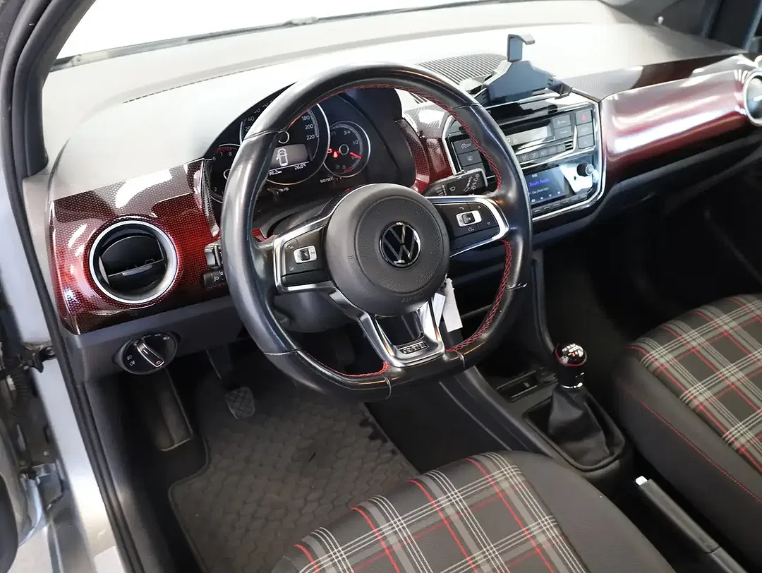 Volkswagen up! GTI - Thumbnail 13