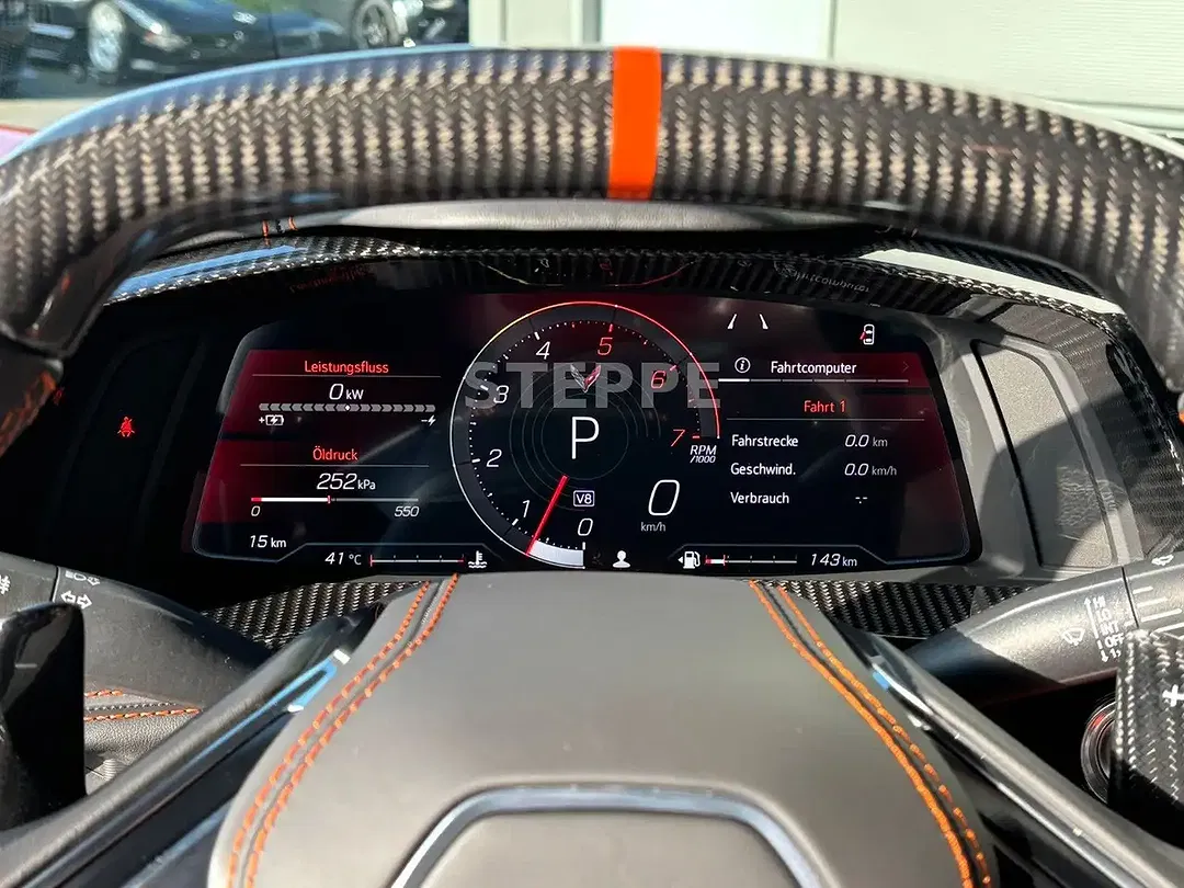 Corvette C8 E-Ray 3LZ Coupe - Thumbnail 14