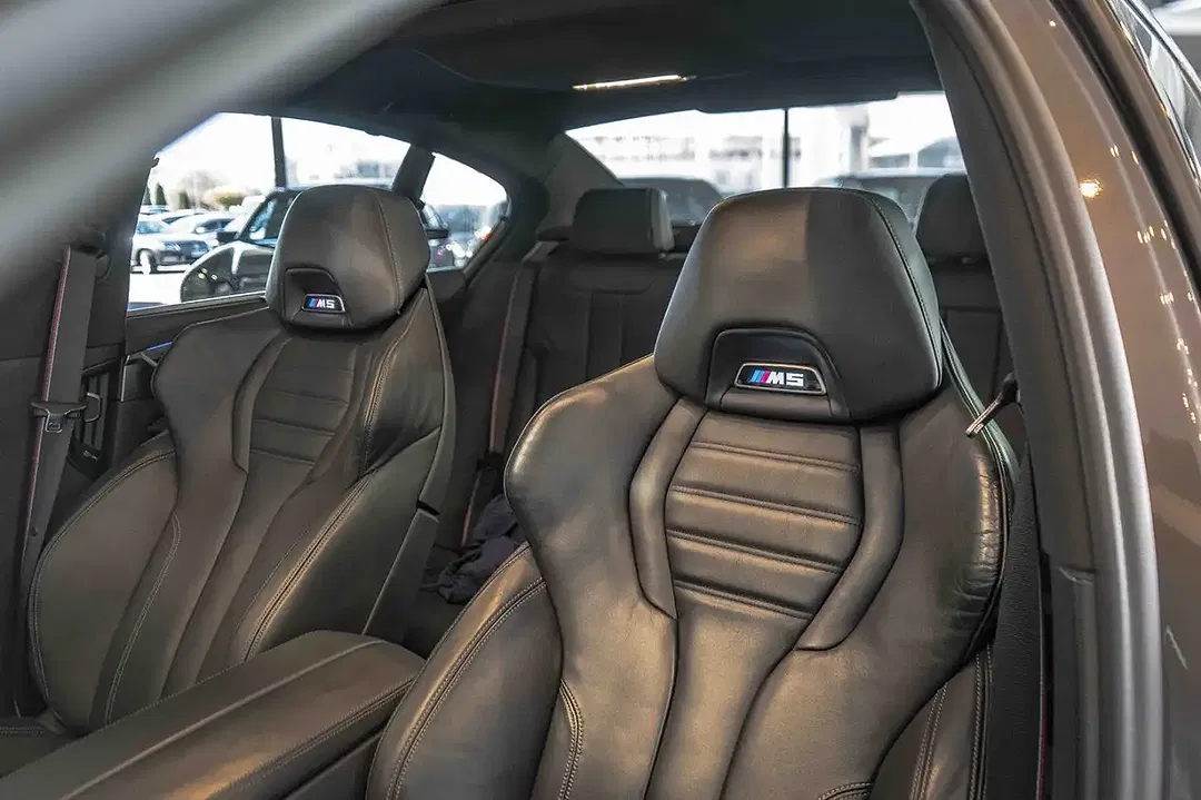 BMW M5 Competition - foto 8
