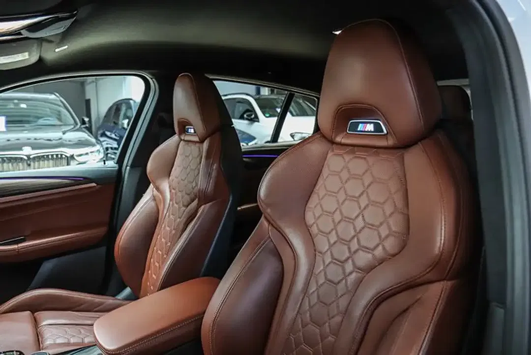 BMW X4 M - Thumbnail 6