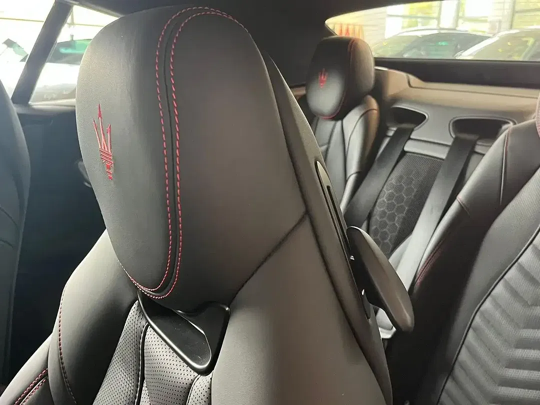 Maserati GranCabrio - Thumbnail 13