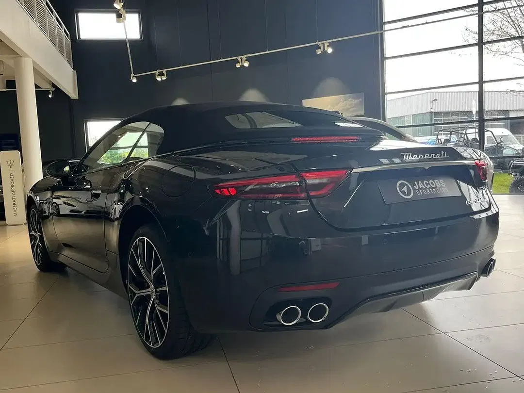 Maserati GranCabrio - Thumbnail 7