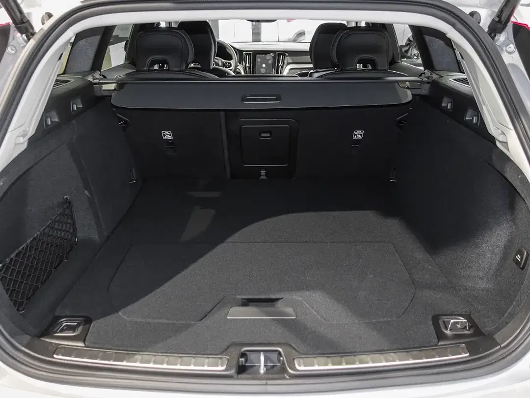 Volvo V60 B4 Plus Dark - foto 15