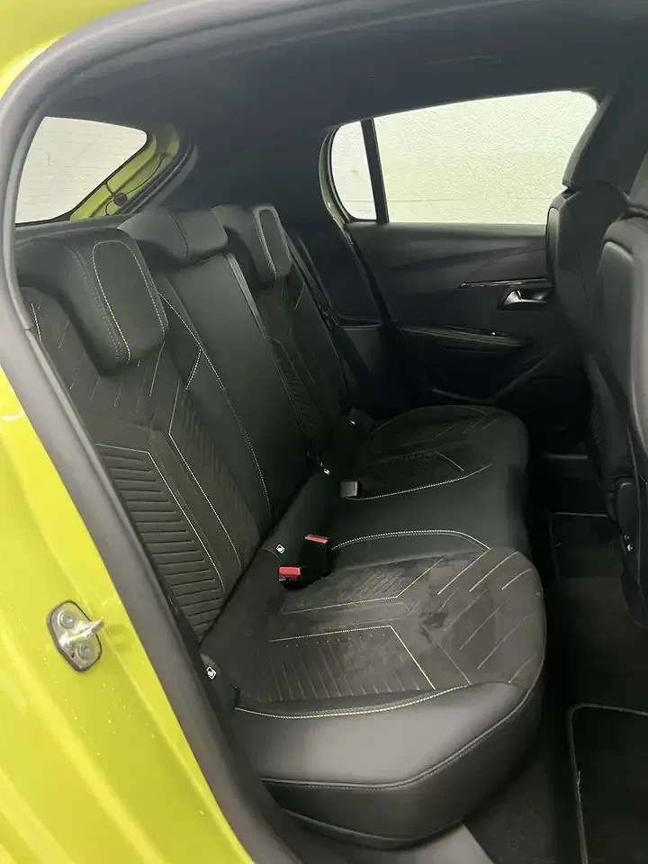 Peugeot 208 136 e-DSC6 Hybrid GT - Thumbnail 9