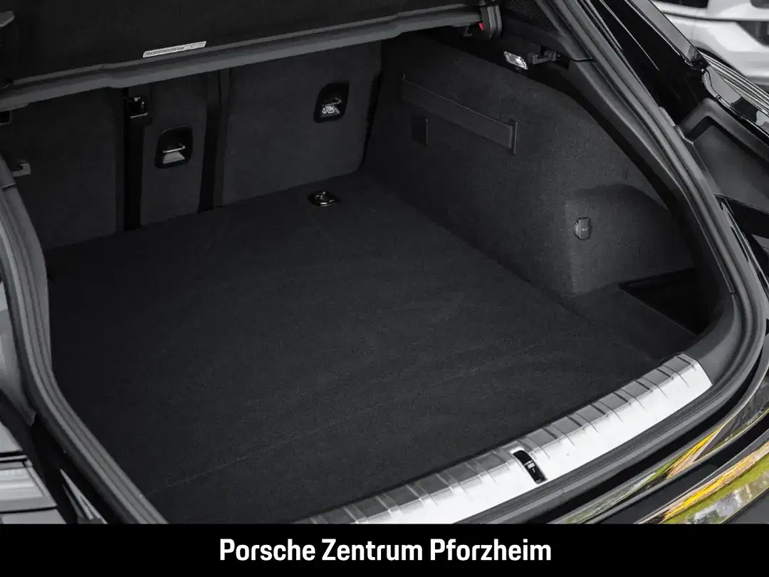 Porsche Taycan 4 Cross Turismo - Thumbnail 12