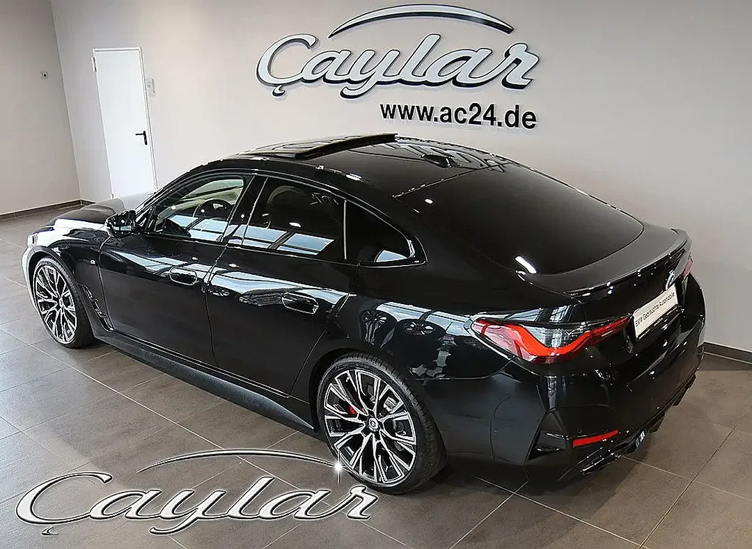 BMW M4 Gran Coupe - Thumbnail 10