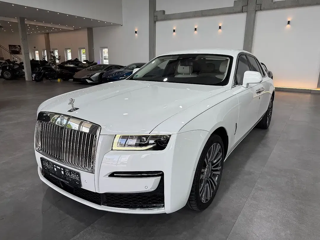 Rolls-Royce Ghost - foto 1