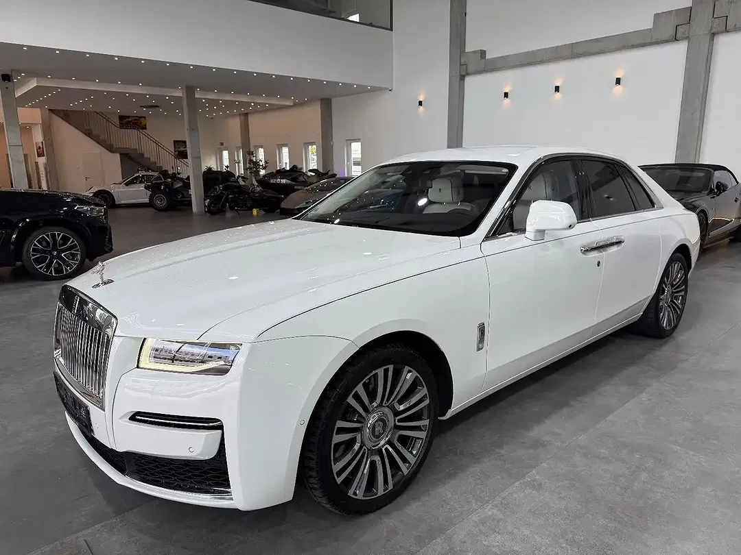 Rolls-Royce Ghost - Thumbnail 12