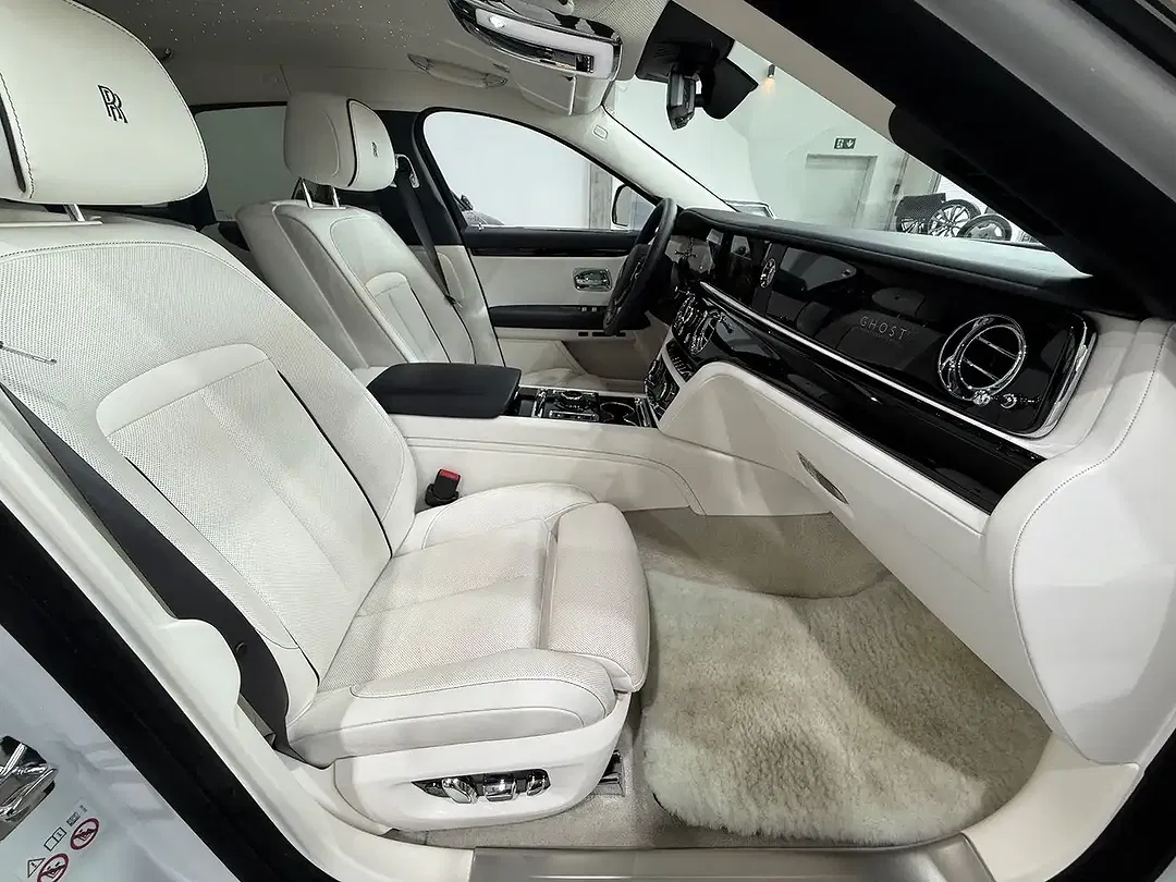 Rolls-Royce Ghost - Thumbnail 14