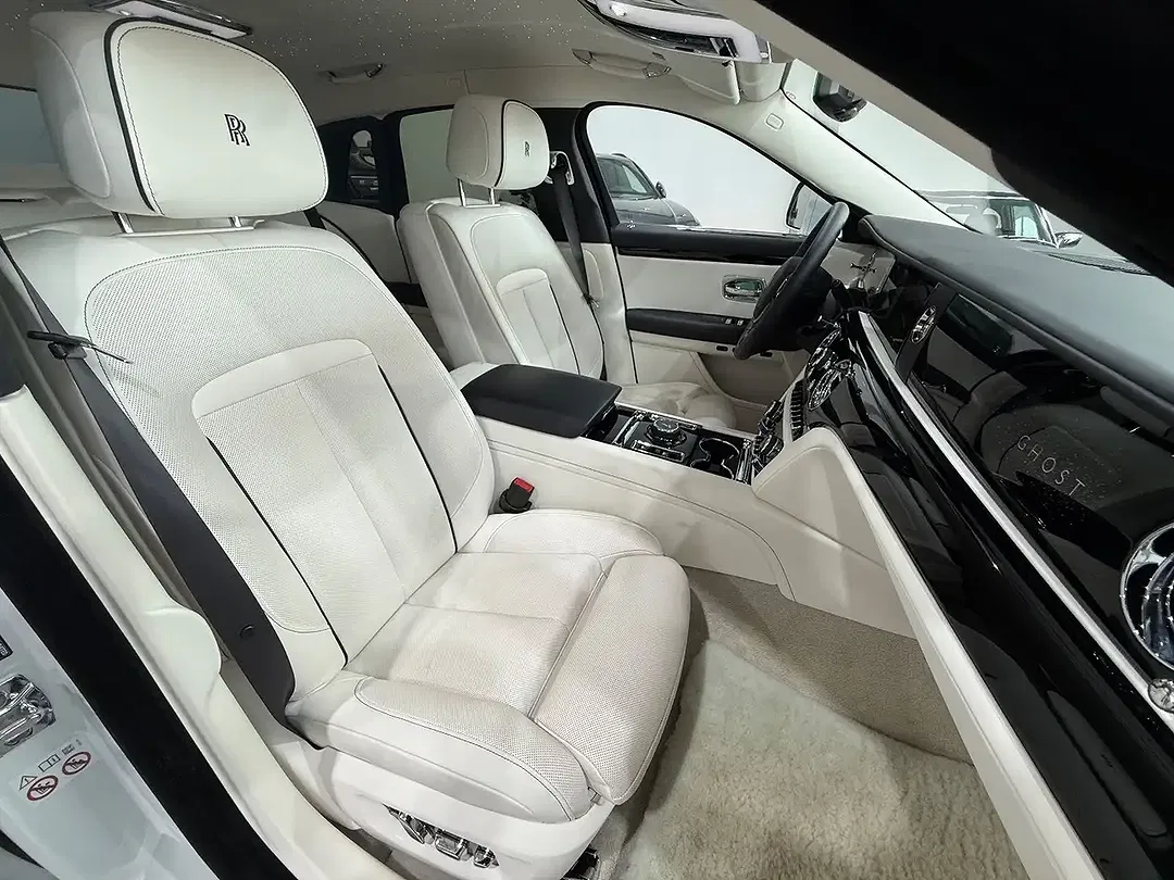Rolls-Royce Ghost - foto 15