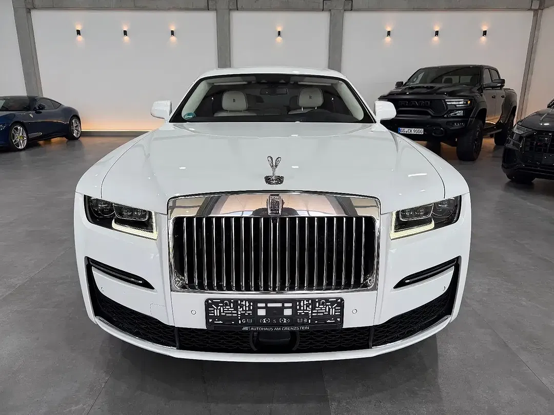 Rolls-Royce Ghost - foto 2