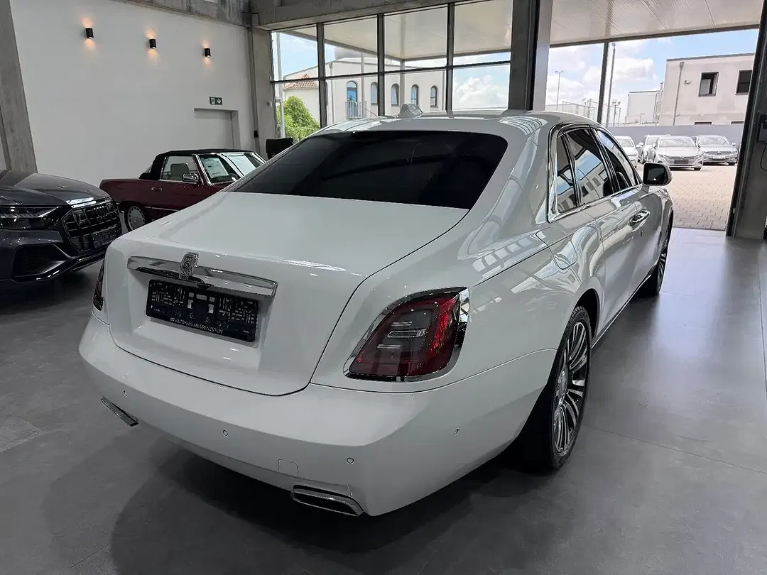 Rolls-Royce Ghost - Thumbnail 7